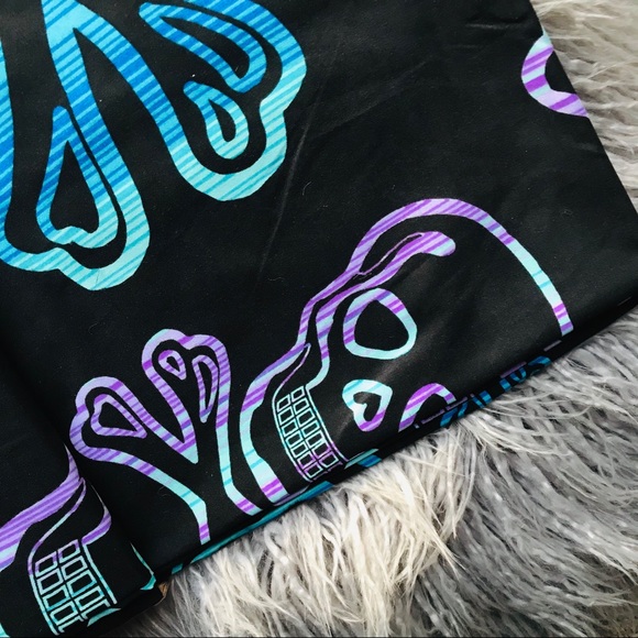 Betsey Johnson Skull Black & Purple Shower Curtain - Picture 3 of 8